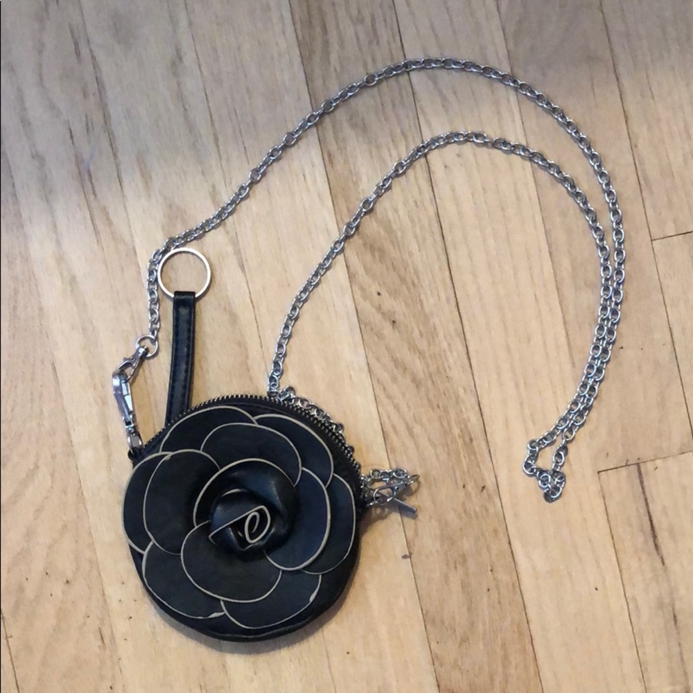 Flower Circular Crossbody/Wallet